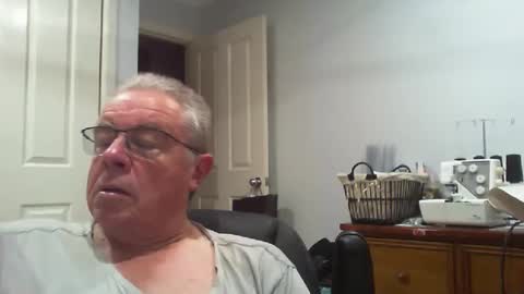 Snapshot of skipper1970 chatting on February 4, 8:53 am Skipper1970 online show from February 4, 8:53 am