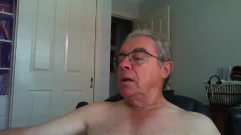 Snapshot of skipper1970 chatting on February 19, 6:53 am Skipper1970 online show from February 19, 6:53 am