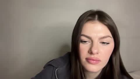 skirenna online show from January 9, 4:10 pm