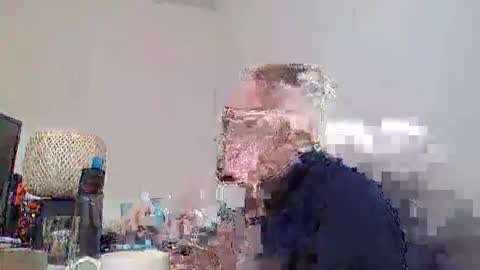 Snapshot of sklave_s chatting on March 20, 10:20 am sklave_s online show from March 20, 10:20 am