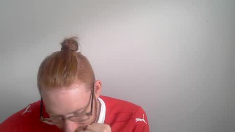 Snapshot of sklave_s chatting on June 29, 11:54 am sklave_s online show from June 29, 11:54 am