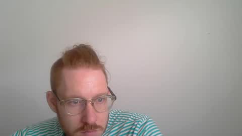 Snapshot of sklave_s chatting on June 30, 8:48 am sklave_s online show from June 30, 8:48 am
