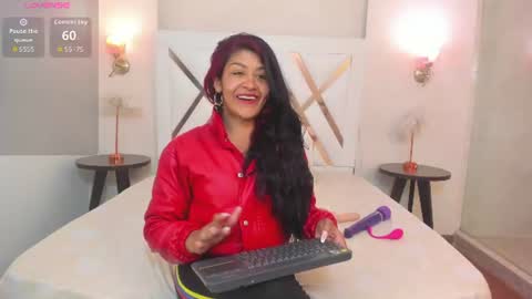 Snapshot of sky_collins_ chatting on July 7, 7:51 pm Sky online show from July 7, 7:51 pm