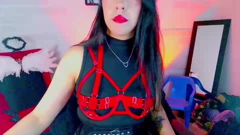 Snapshot of sky_girl1 chatting on October 26, 6:52 am Mile online show from October 26, 6:52 am