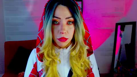 Snapshot of sky_girl1 chatting on November 7, 11:27 pm Mile online show from November 7, 11:27 pm