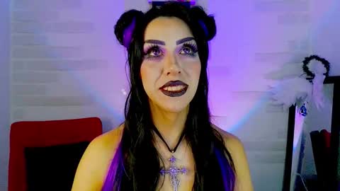 Snapshot of sky_girl1 chatting on December 5, 2:53 am Mile online show from December 5, 2:53 am
