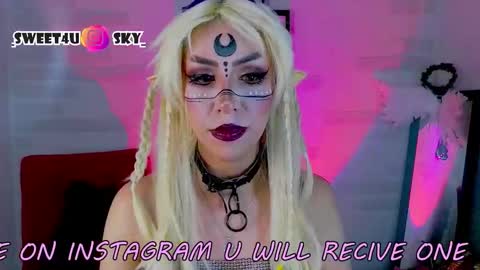 Snapshot of sky_girl1 chatting on December 14, 4:29 am Mile online show from December 14, 4:29 am