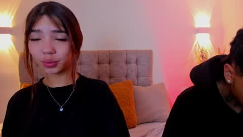 Snapshot of sky_n_zayn chatting on April 20, 12:41 pm sky_n_zayn online show from April 20, 12:41 pm