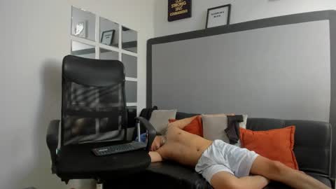 sky_wild online show from October 23, 9:35 pm