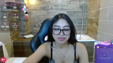 S O F I  online show from March 1, 3:36 pm