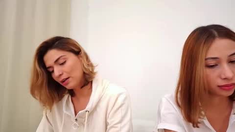 Vi online show from April 18, 10:52 am