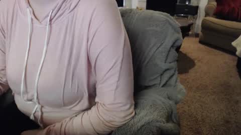 SKYLE   online show from March 29, 6:41 pm