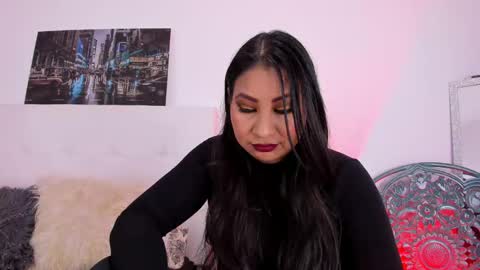 Snapshot of skydarkblue chatting on January 22, 12:16 am skydarkblue online show from January 22, 12:16 am