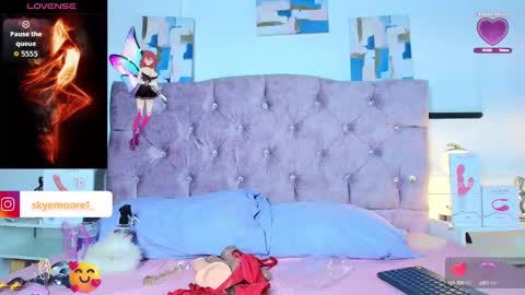 skye moore online show from October 6, 12:02 pm