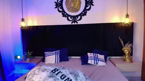 Angel online show from March 3, 8:04 pm