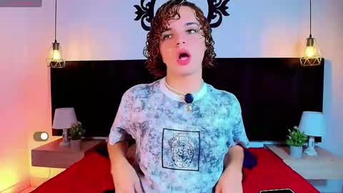 Snapshot of skyee_angel chatting on May 1, 1:59 pm Angel online show from May 1, 1:59 pm