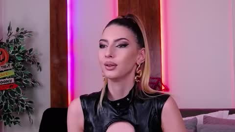 SkylarSpark online show from October 30, 9:04 pm