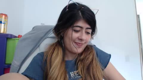 Skyler online show from February 18, 7:52 pm