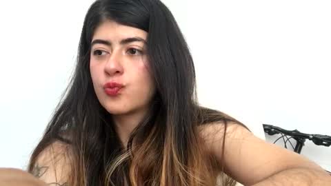 Skyler online show from February 11, 4:01 pm