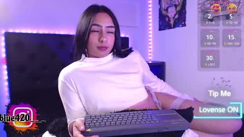 blue online show from November 11, 11:05 pm