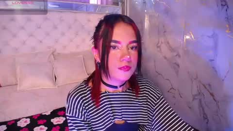Snapshot of skyler_rouse chatting on May 25, 7:31 pm skyler_rouse online show from May 25, 7:31 pm