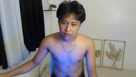 Skyler online show from April 12, 7:13 am