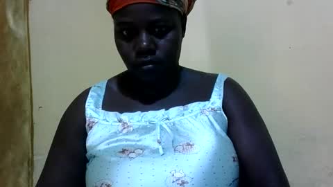 Snapshot of skyra1 chatting on December 22, 8:27 am skyra1 online show from December 22, 8:27 am