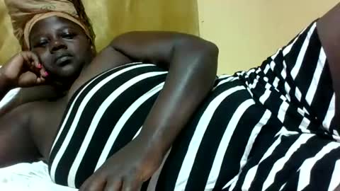 Snapshot of skyra1 chatting on January 20, 7:15 am skyra1 online show from January 20, 7:15 am