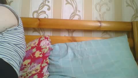 skyressie333 online show from February 7, 10:52 am