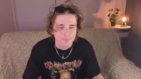 skyveyr online show from August 1, 1:21 pm