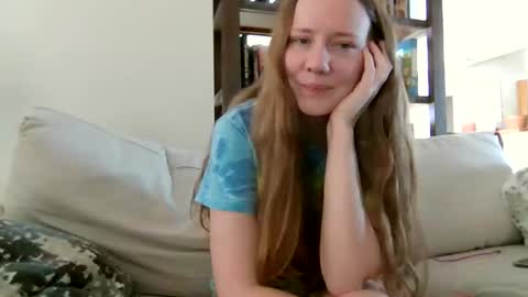 Sky Winters online show from December 5, 3:30 pm