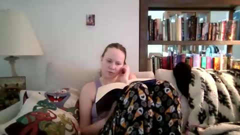 Snapshot of skywinters chatting on February 10, 9:08 pm Sky Winters online show from February 10, 9:08 pm