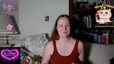 Snapshot of skywinters chatting on February 22, 9:02 pm Sky Winters online show from February 22, 9:02 pm