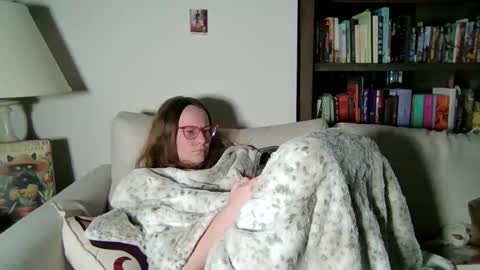 Snapshot of skywinters chatting on March 2, 2:47 am Sky Winters online show from March 2, 2:47 am