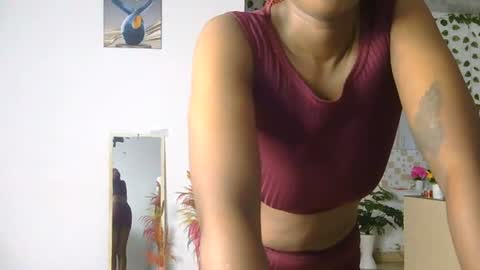 Snapshot of skyy_brown chatting on July 7, 12:57 am Bella online show from July 7, 12:57 am