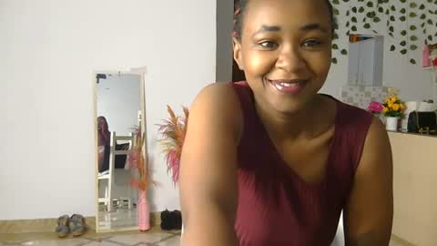 Snapshot of skyy_brown chatting on July 13, 12:02 am Bella online show from July 13, 12:02 am