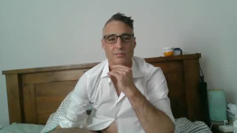 Snapshot of slave4live chatting on February 28, 2:01 am slave4live online show from February 28, 2:01 am