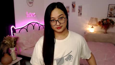 Queen Cyrine online show from November 12, 4:24 am