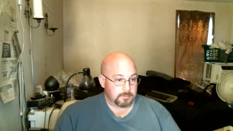 Snapshot of slavejim518 chatting on November 5, 4:29 pm slavejim online show from November 5, 4:29 pm