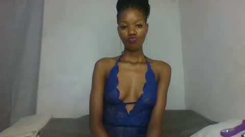 Snapshot of slaybby chatting on April 21, 10:21 am Slaybby online show from April 21, 10:21 am