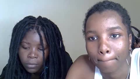 Snapshot of sleciah chatting on November 18, 9:03 am sleciah online show from November 18, 9:03 am