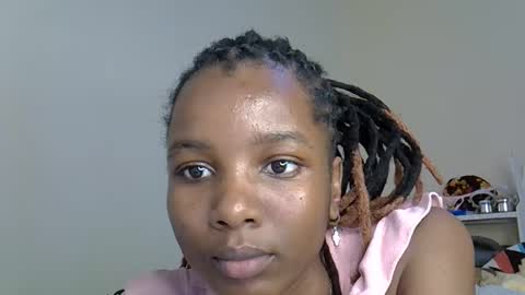 sleciah online show from November 25, 9:42 am