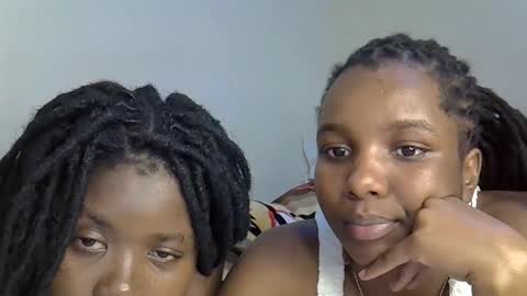 sleciah online show from November 29, 7:17 pm