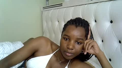 Snapshot of sleciahsha chatting on May 24, 11:37 am sly online show from May 24, 11:37 am