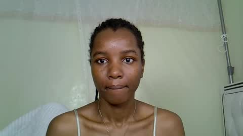 Snapshot of sleciahsha chatting on May 31, 10:33 am sly online show from May 31, 10:33 am