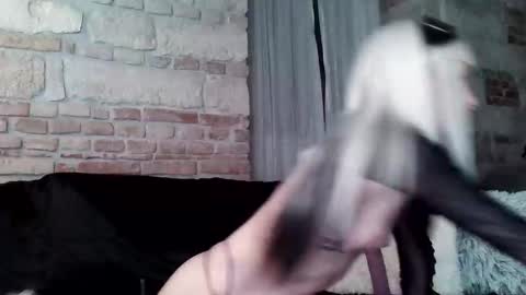 sleeperly online show from February 6, 1:32 am