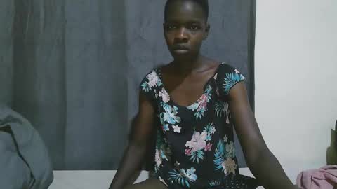 slender_queen online show from January 19, 7:45 am