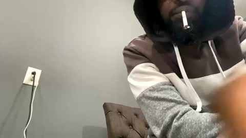 Snapshot of slickerthan12 chatting on March 5, 9:59 pm BBC Hanging online show from March 5, 9:59 pm