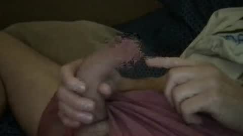 Snapshot of slienthear83 chatting on December 9, 6:03 pm slienthear83 online show from December 9, 6:03 pm