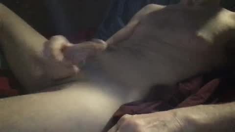 Snapshot of slienthear83 chatting on January 8, 1:41 pm slienthear83 online show from January 8, 1:41 pm